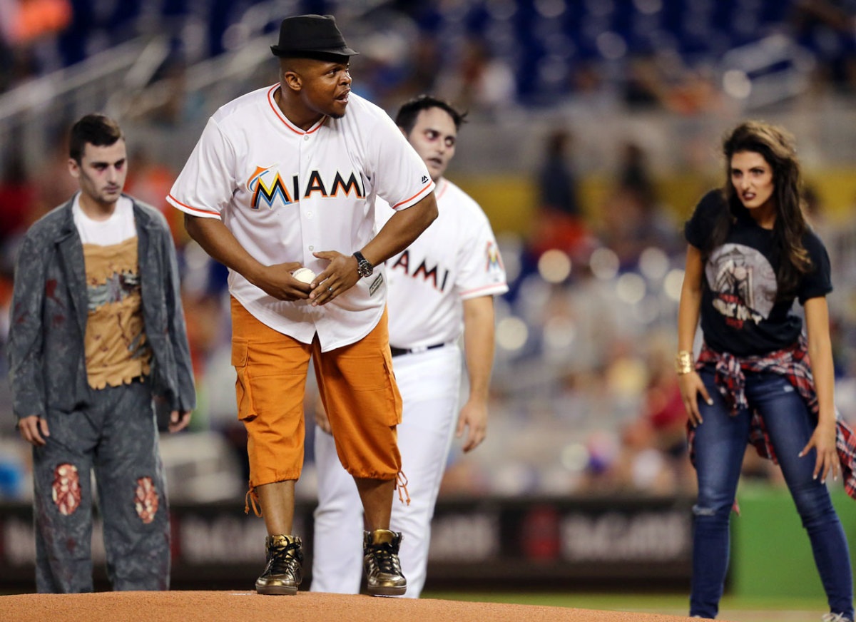 2015-0410-IronE-Singleton-first-pitch.jpg